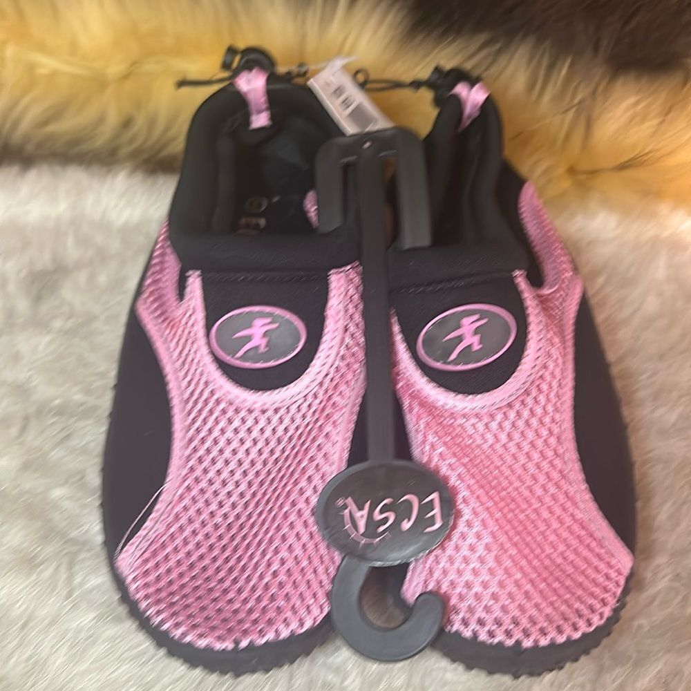 ECSA water shoes (3950) NWT